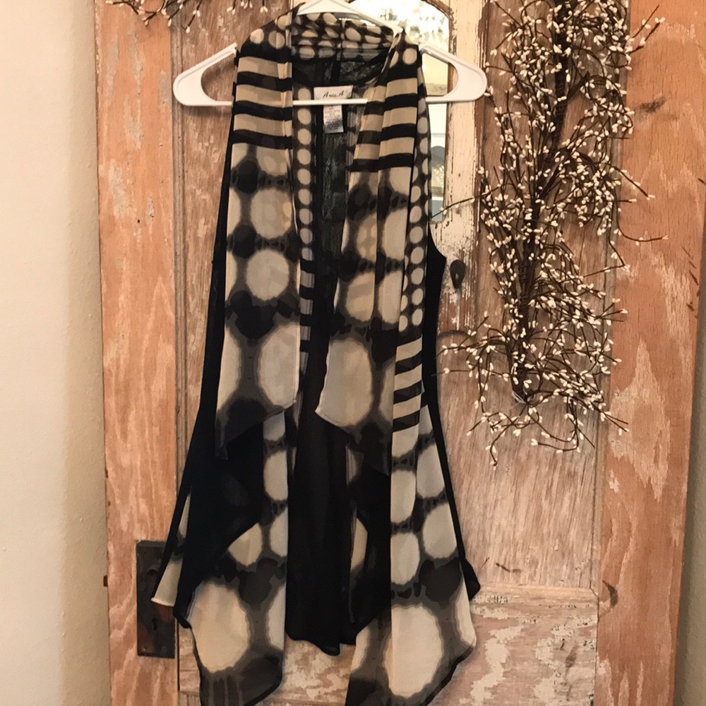 Pretty vest